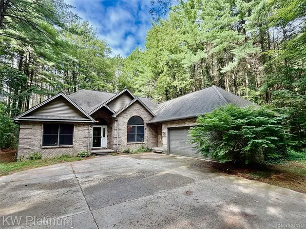 7308 Bryce Rd, Clyde, MI 48049