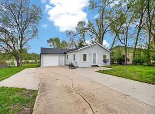 5415 NW Torgerson Dr, Des Moines, IA 50310