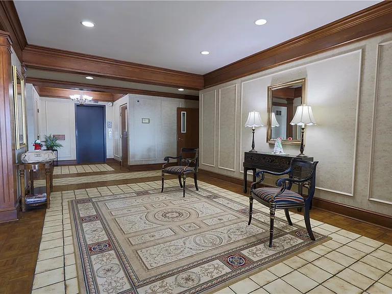 2525 Greensburg Pike #305 — Photo 40