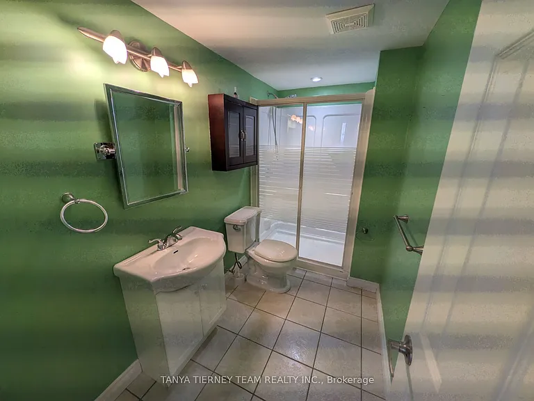 70 Freeland Ave — Photo 15