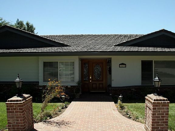 2nd image of 1080 W Milton Dr