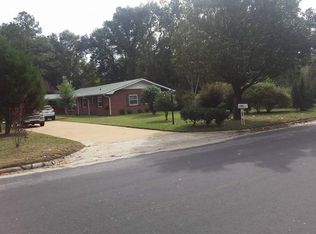 915 Elizabeth Pl, Bainbridge, GA 39819
