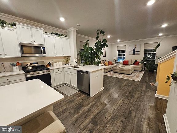 2nd image of 13 Foundry Blvd