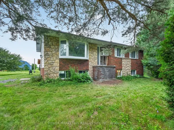 4828 Frank Kenny Rd, Ottawa, ON K4B 0C4