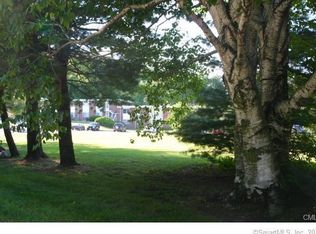 40 Candlewood Lake Rd S APT 4, New Milford, CT 06776