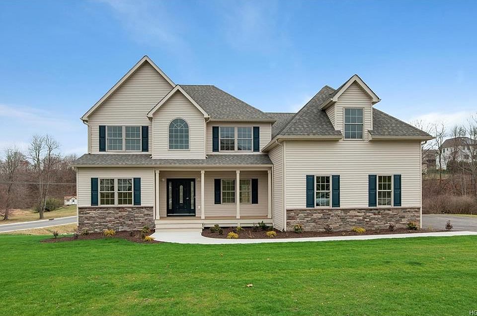 1st image of 8 Gleneagles Ct