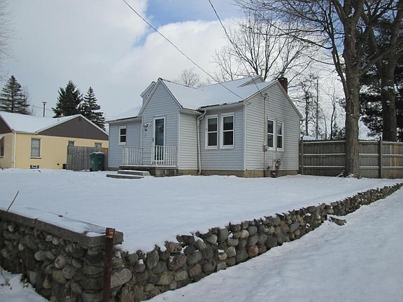 3rd image of 47 Everett Ave