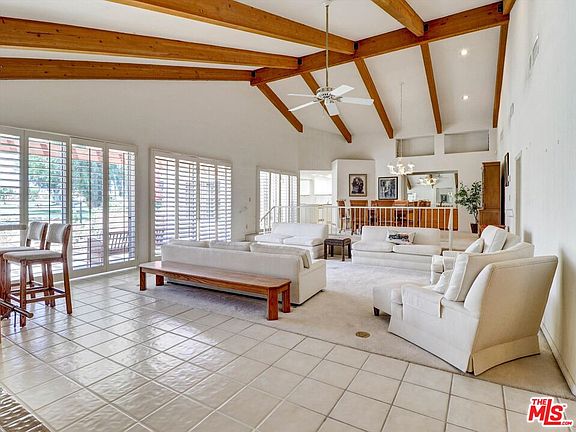 4th image of 78925 Martinique Dr