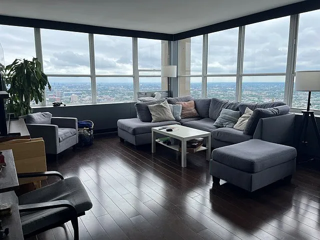 655 W Irving Park Rd #4717 — Photo 2