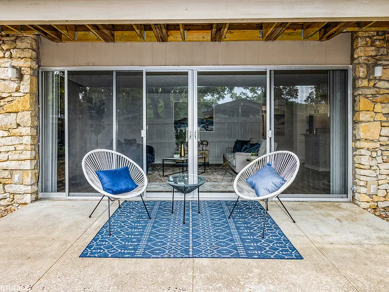 Kenilworth Apartments — Photo 12