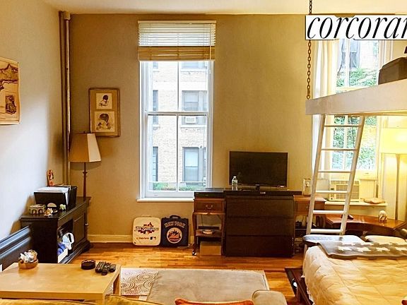 3rd image of 120 W 73rd St #2B