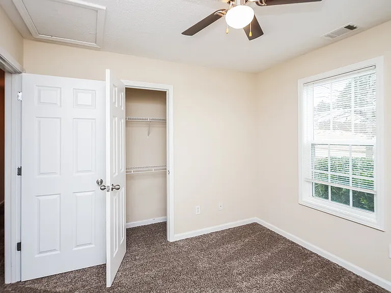 43 Thorn Thicket Way — Photo 12