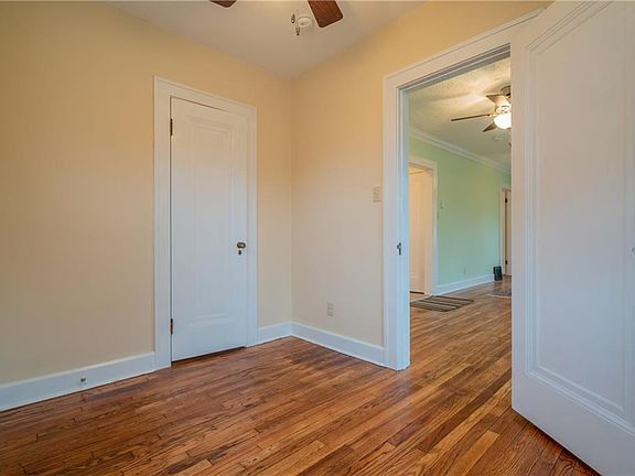 5th image of 2179 Olive Ave