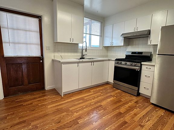 4th image of 858 N Mayfair Ave