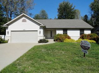 3507 Mark Twain Dr, Midland, MI 48642