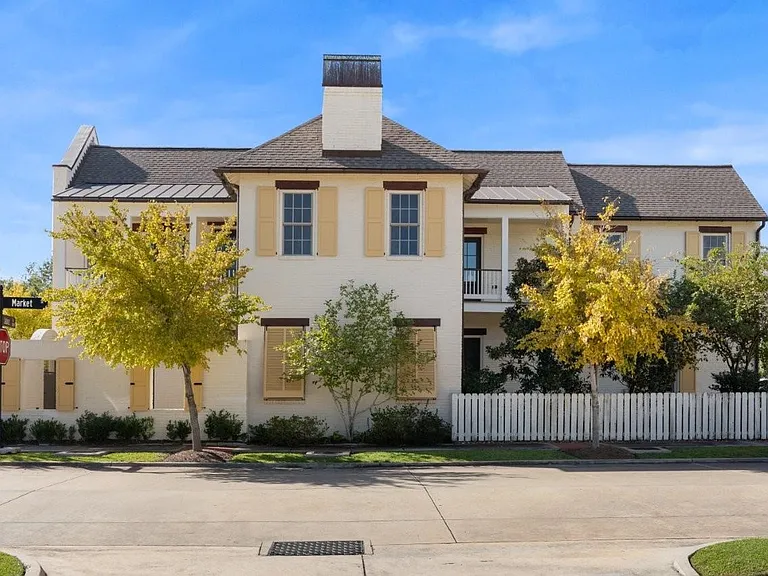 2050 Jabez Dr — Photo 3