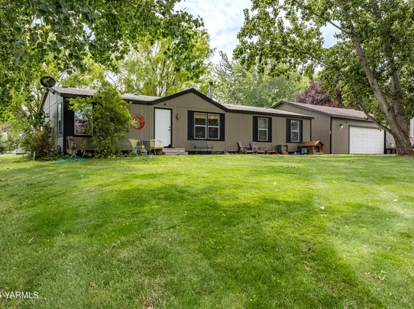 1150 Collins Rd, Selah, WA 98942