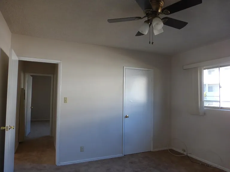 1622 Grismer Ave #G — Photo 12