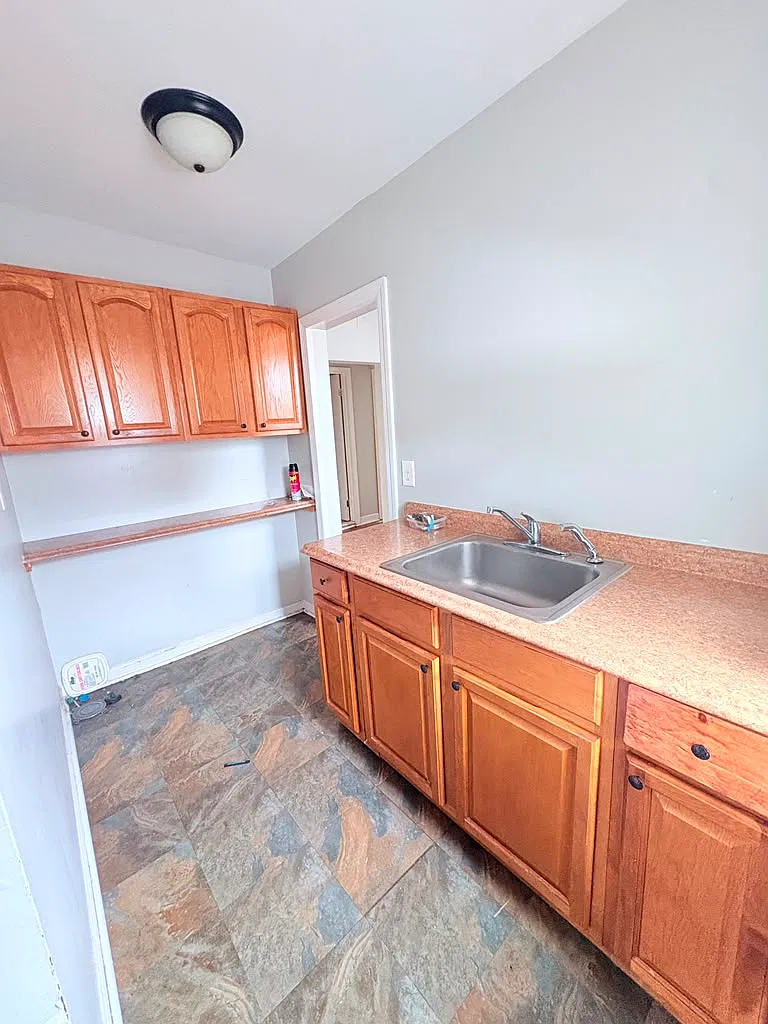 2 bed, $1,650 — Photo 4