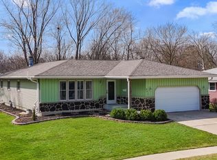 301 West Westlawn AVENUE, Elkhorn, WI 53121