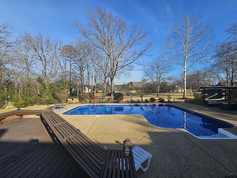 2nd image of 4206 Eric Ln