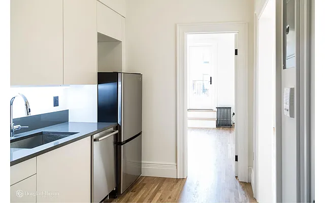 Rented by Douglas Elliman | media 22