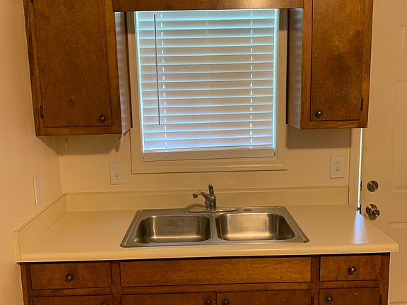 5th image of 1029 Lawhorne Dr