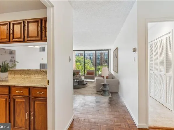 2555 Pennsylvania Ave NW APT 816, Washington, DC 20037