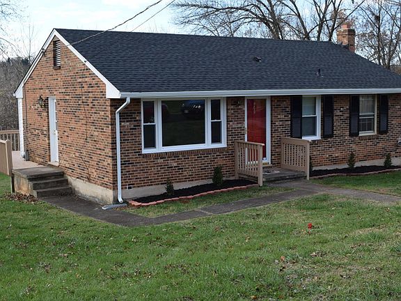 2nd image of 969 Shelbourne Ave