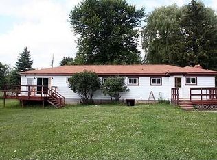 3019 Buckner Rd, Lake Orion, MI 48362