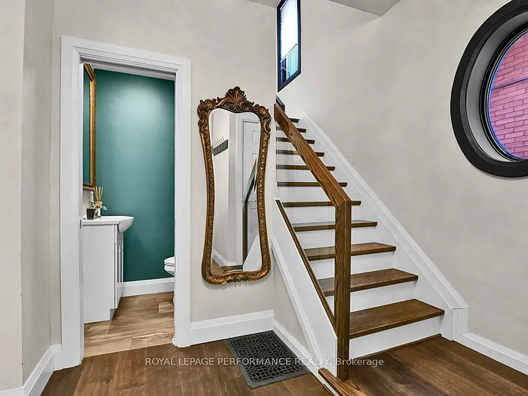 168 Stewart St W — Photo 5