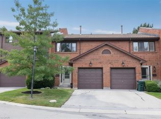 4165 Fieldgate Dr #102, Mississauga, ON L4W 2M9