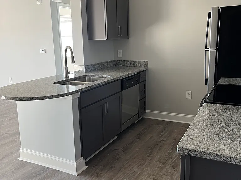 22 Wedgefield Dr #201 — Photo 2