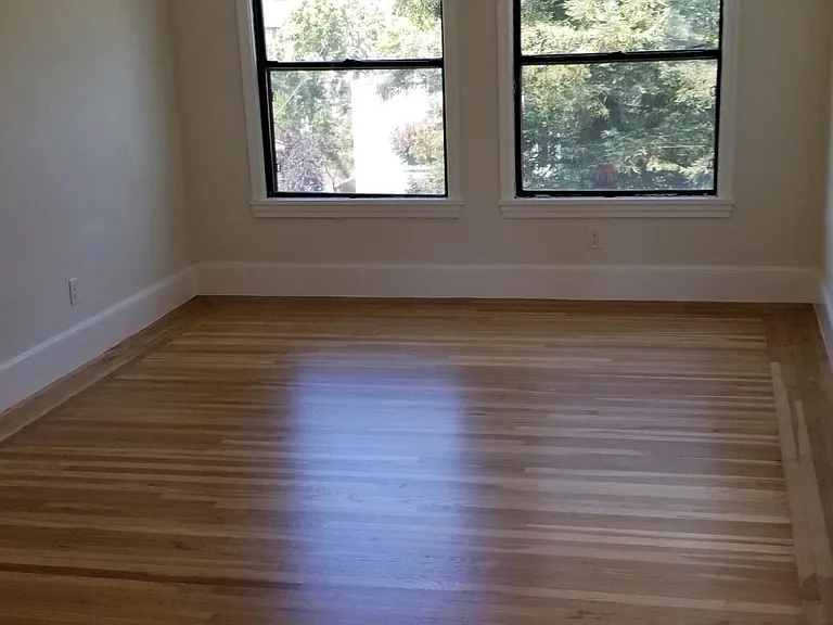 2339 Hilgard Ave #303 — Photo 2