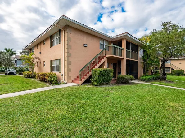 714 NW 103rd Ter #202, Hollywood, FL 33026