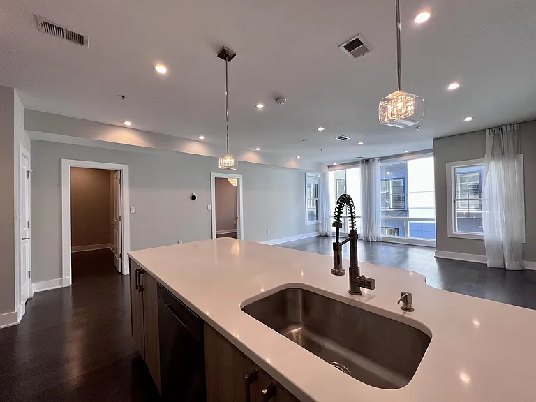 340 Adams St NE #302 — Photo 12