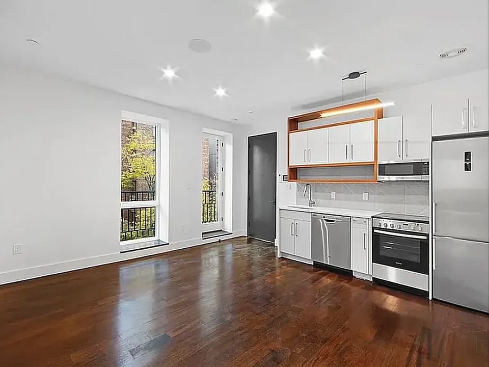 1st image of 214 E 35th St #4A