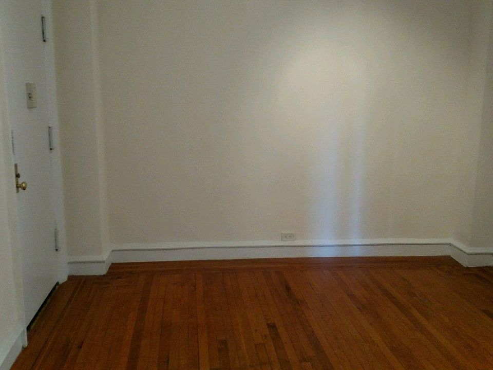 2nd image of 350 W 55th St APT 5K