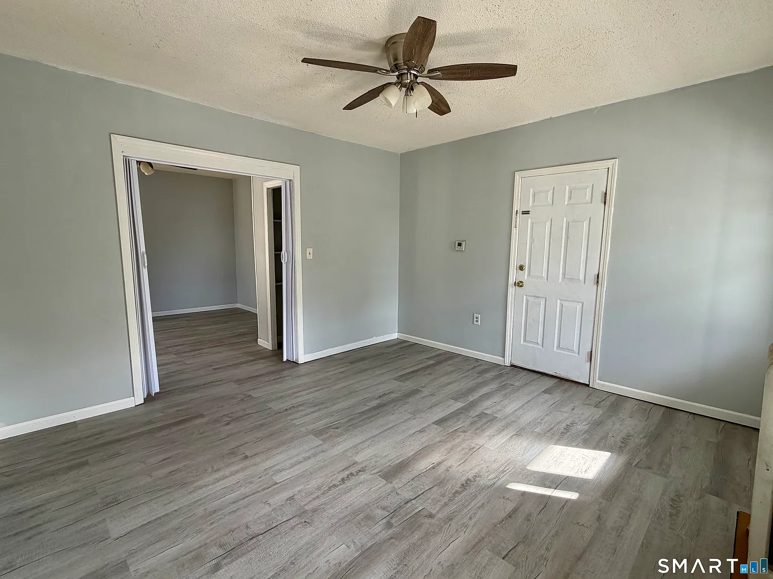 3 bed, 1.0 bath, 3579 sqft, $1,750 — Photo 2