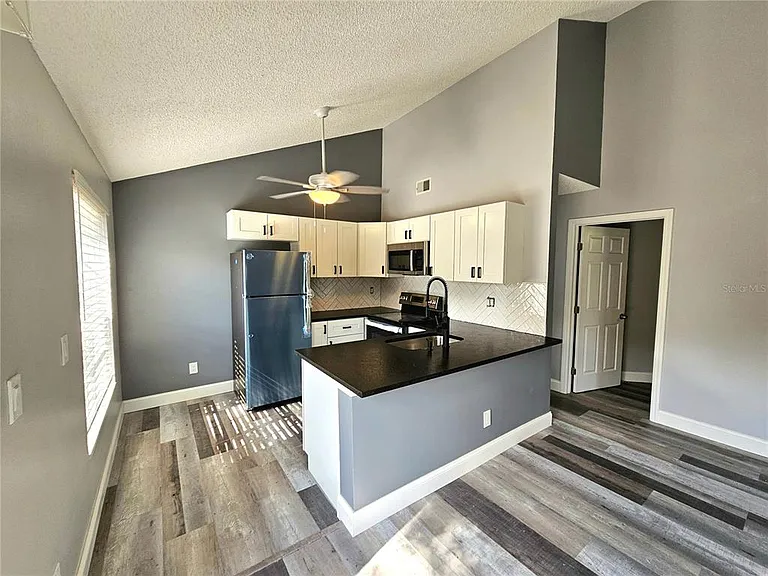 2668 Megan Ct — Photo 4