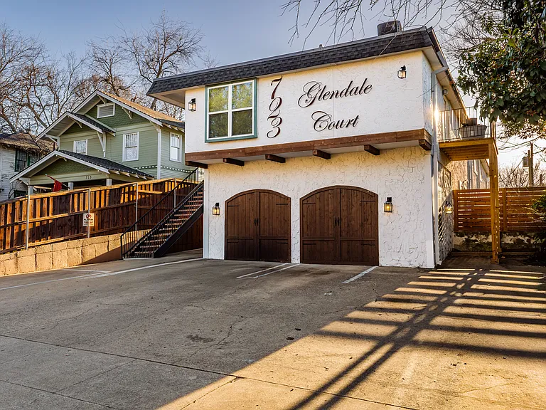 723 Glendale St — Photo 28