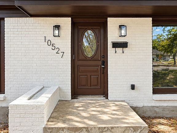 2nd image of 10527 Cayuga Dr