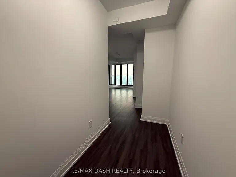 20 Soudan Ave #3606 — Photo 5
