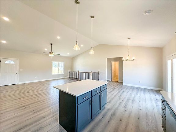 4th image of 134 Lanee Ln