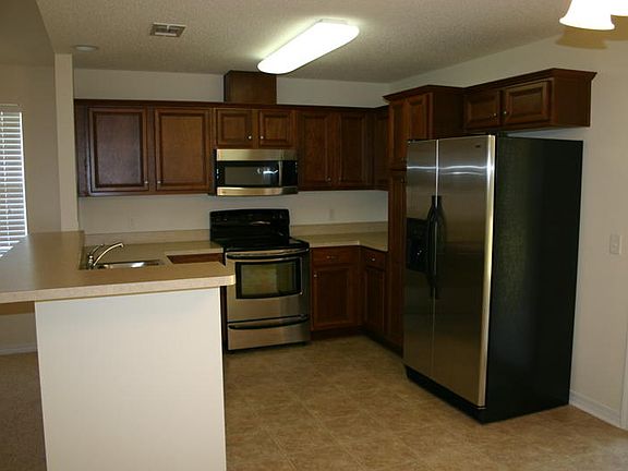 2nd image of 694 Mozingo Ln