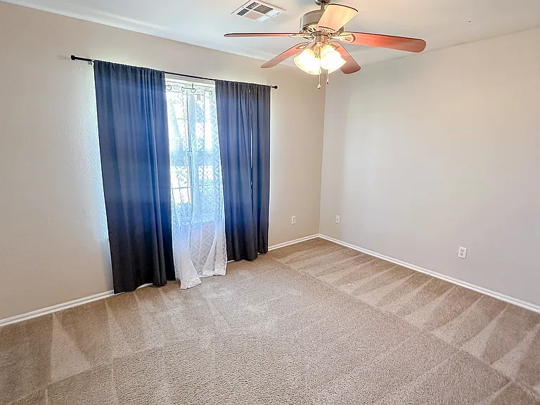 6861 NW Willow Springs Dr — Photo 17