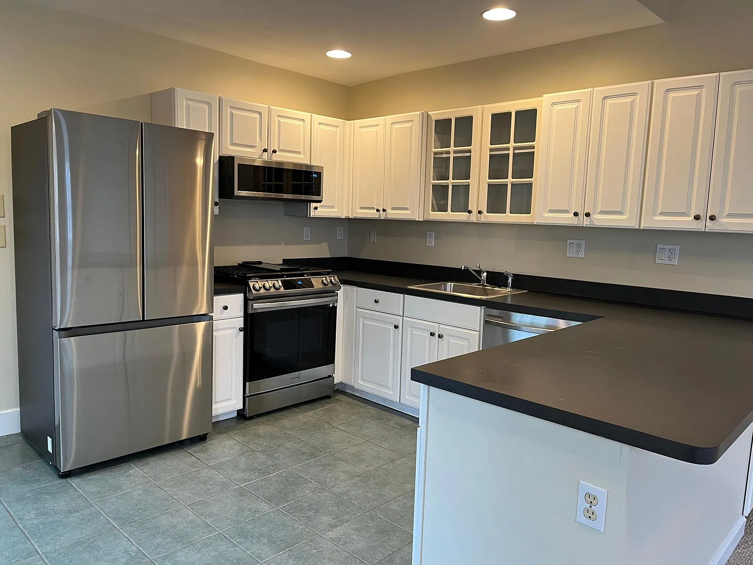 129 Lincoln Ave — Photo 3