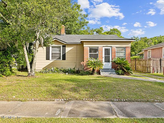 2nd image of 665 CHESTNUT Drive