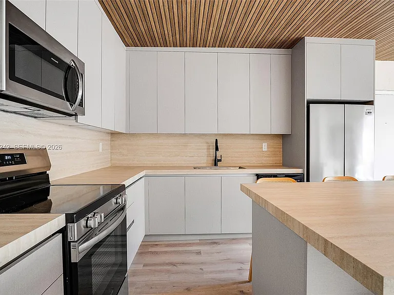 1275 Marseille Dr #42 — Photo 8
