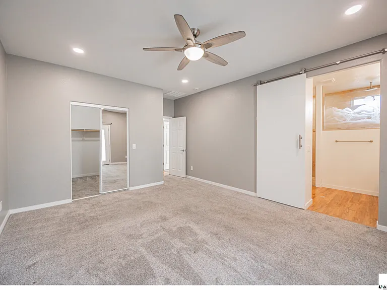 7111 S 21st Dr — Photo 14